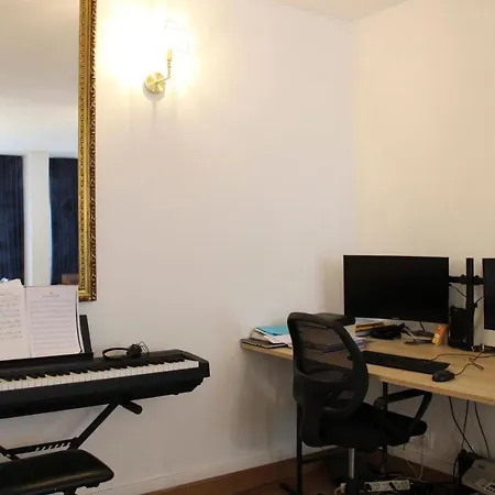 Spacious Flat Close To The Eiffel Tower