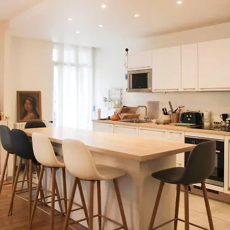 Apartment Spacious Flat Close To The Eiffel Tower